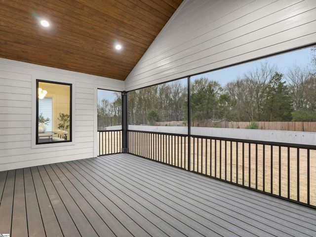 726 New South Court, Wellford, SC 29385