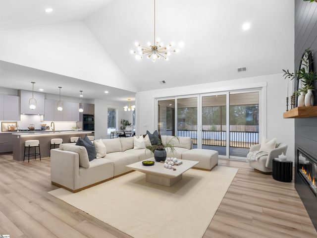 726 New South Court, Wellford, SC 29385