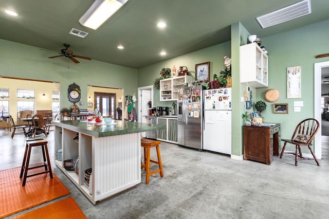 126 Mariana DR A, Red Rock, TX 78662