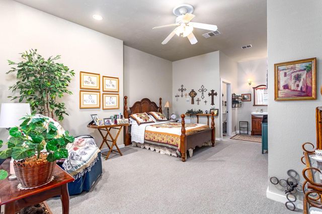 126 Mariana DR A, Red Rock, TX 78662