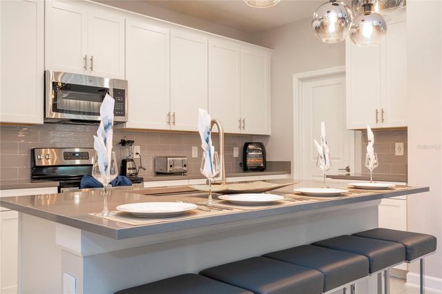 8964 TAKEAWAY WAY, Davenport, FL 33896