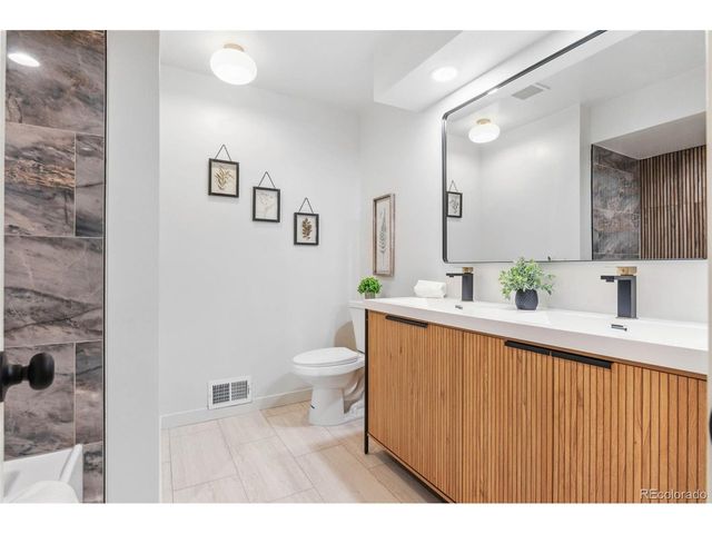 2180 Myrtlewood Ln, Lakewood, CO 80215