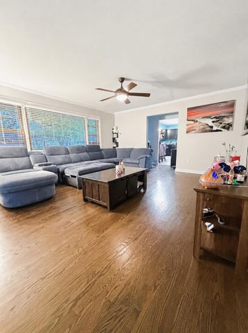 140 N Linda Street, Hobart, IN 46342