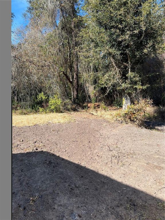 Image 4 of property listing at 448 CRESCENT BOULEVARD, St Augustine, FL 32095