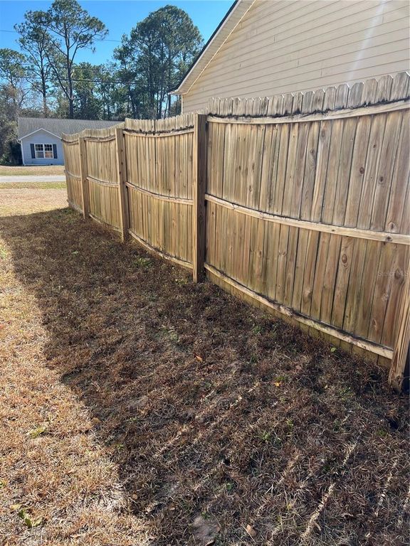 Image 5 of property listing at 448 CRESCENT BOULEVARD, St Augustine, FL 32095