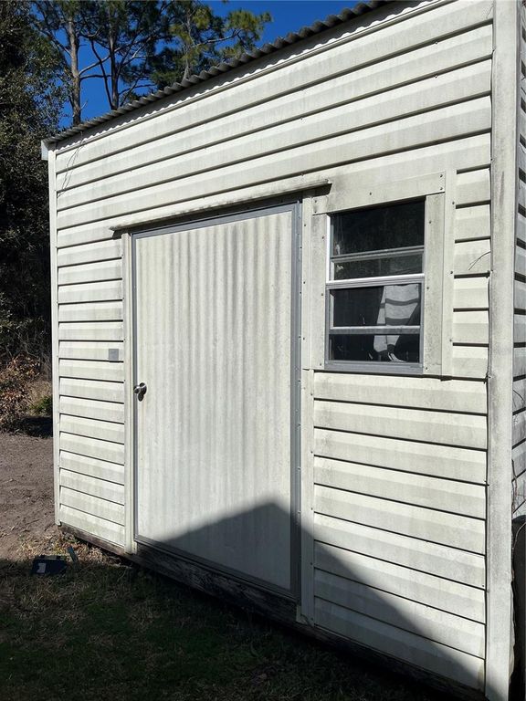 Image 8 of property listing at 448 CRESCENT BOULEVARD, St Augustine, FL 32095