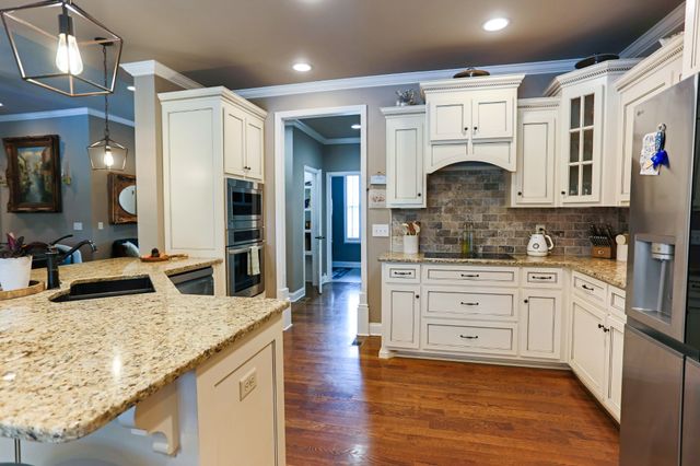 1700 Zevon Ct, Spring Hill, TN 37174