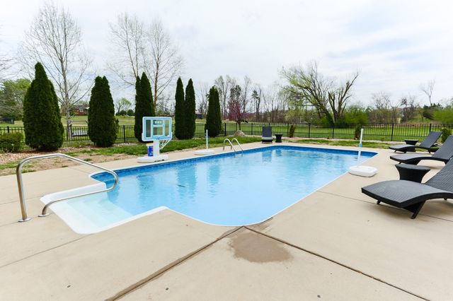 1700 Zevon Ct, Spring Hill, TN 37174
