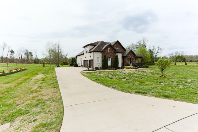 1700 Zevon Ct, Spring Hill, TN 37174