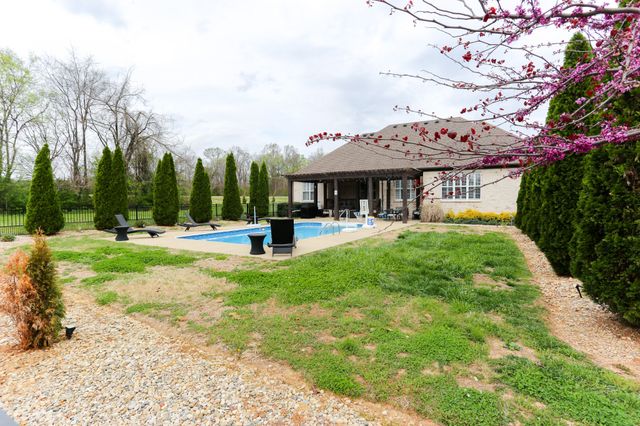 1700 Zevon Ct, Spring Hill, TN 37174