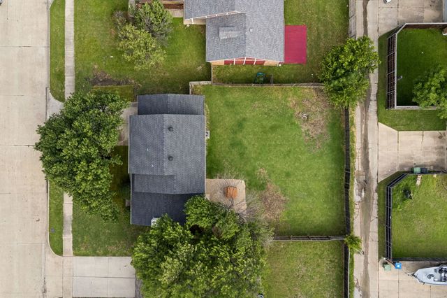 5633 Powers Street, The Colony, TX 75056
