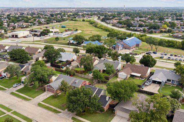 5633 Powers Street, The Colony, TX 75056