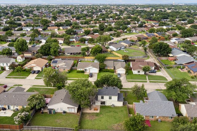 5633 Powers Street, The Colony, TX 75056