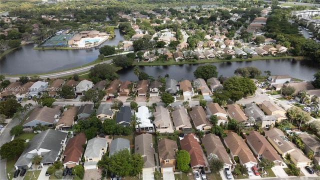 3460 NW 21st St, Coconut Creek, FL 33066