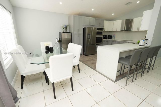 3460 NW 21st St, Coconut Creek, FL 33066