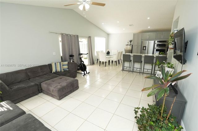 3460 NW 21st St, Coconut Creek, FL 33066