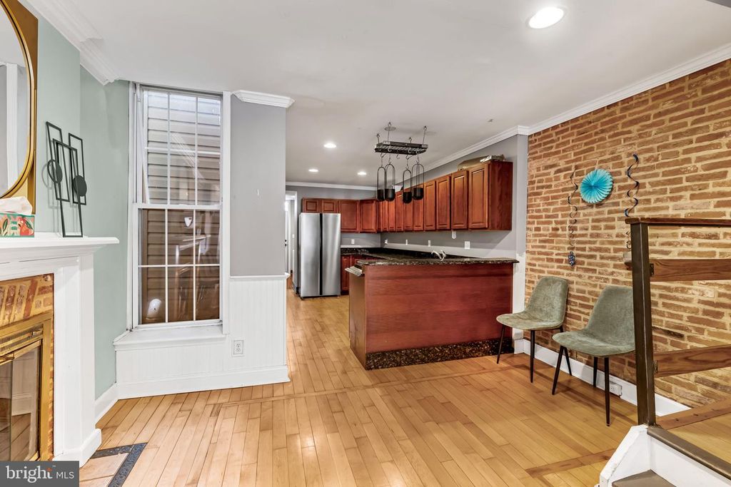 Image 11 of property listing at 1314 LIGHT ST, Baltimore, MD 21230