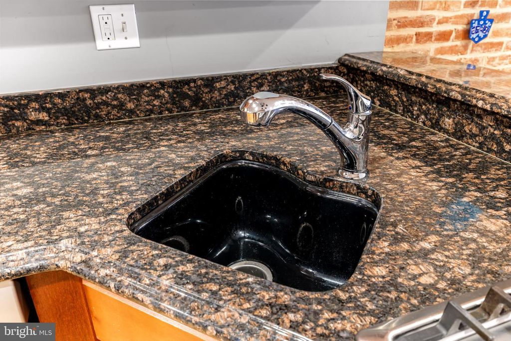 Image 14 of property listing at 1314 LIGHT ST, Baltimore, MD 21230