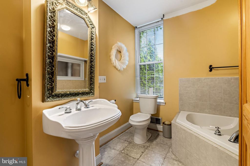 Image 23 of property listing at 1314 LIGHT ST, Baltimore, MD 21230