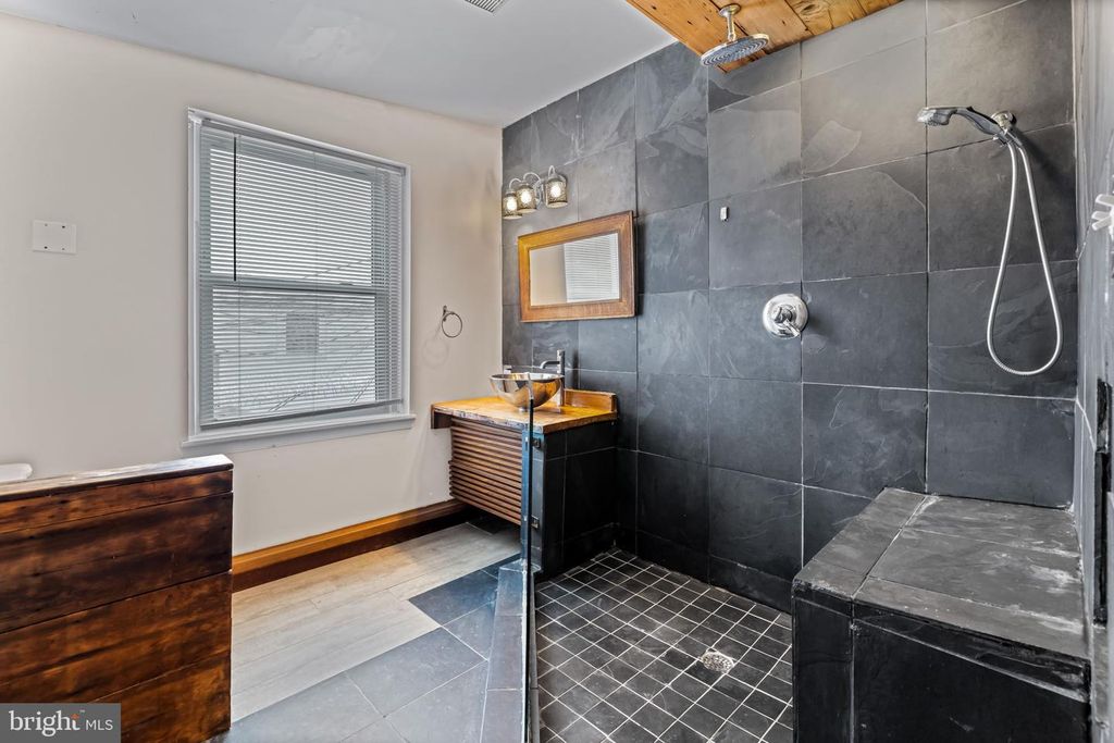 Image 30 of property listing at 1314 LIGHT ST, Baltimore, MD 21230