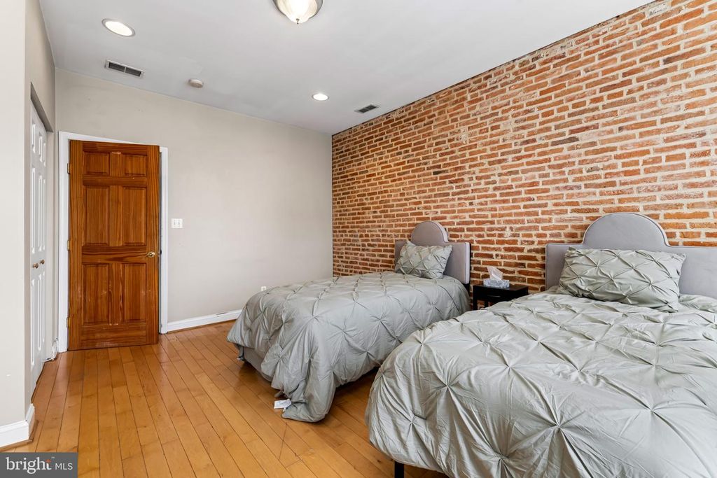Image 35 of property listing at 1314 LIGHT ST, Baltimore, MD 21230