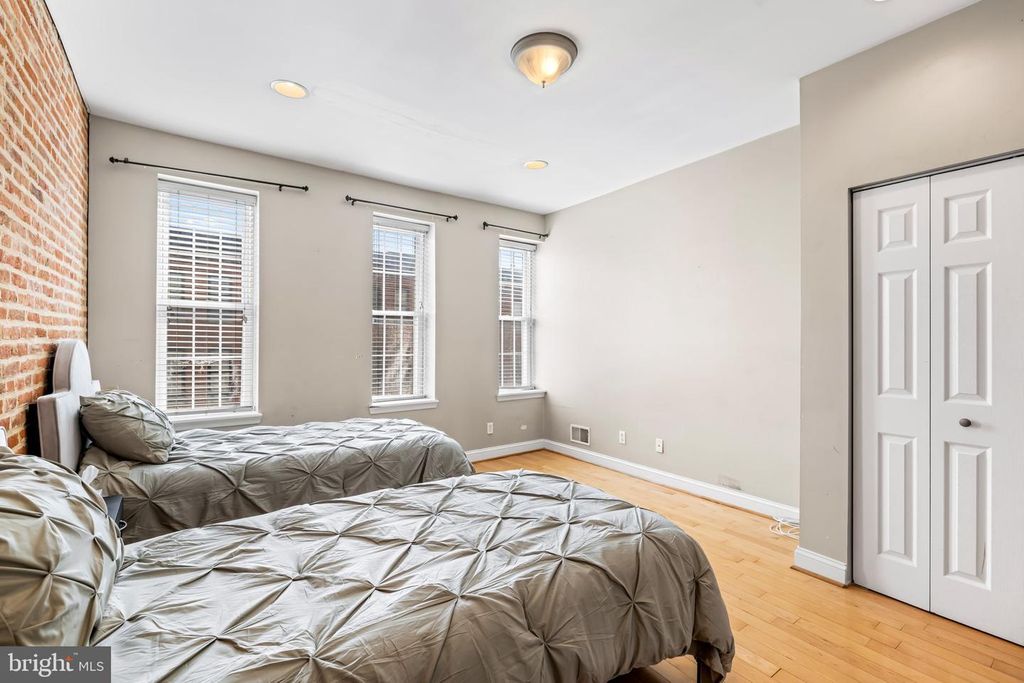 Image 36 of property listing at 1314 LIGHT ST, Baltimore, MD 21230