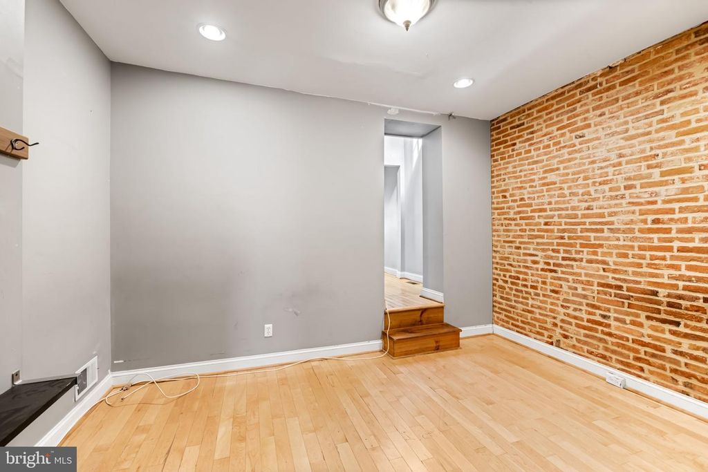 Image 38 of property listing at 1314 LIGHT ST, Baltimore, MD 21230