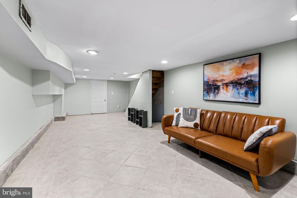 Image 43 of property listing at 1314 LIGHT ST, Baltimore, MD 21230