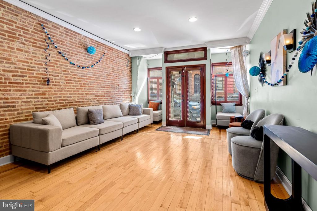 Image 6 of property listing at 1314 LIGHT ST, Baltimore, MD 21230