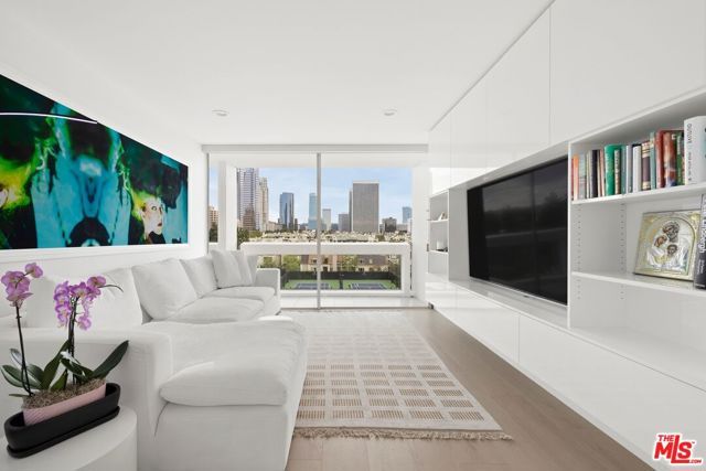 2222 Avenue Of The Stars 704, Los Angeles, CA 90067