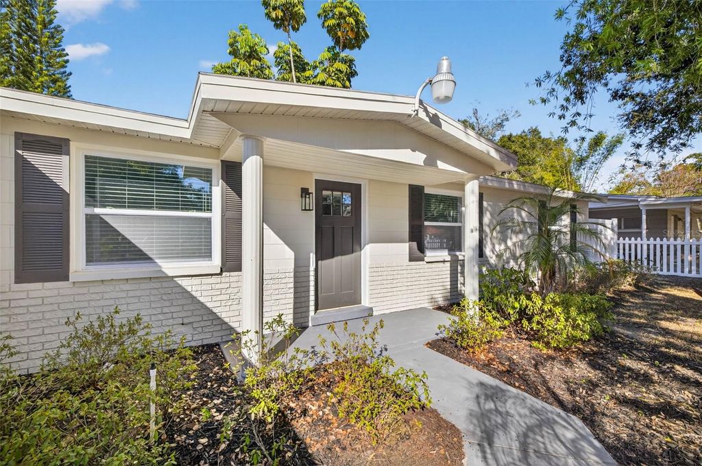 1102 E LAMBRIGHT STREET, Tampa, FL 33604