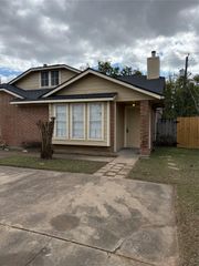 6706 Tamar Drive B, Pasadena, TX 77503