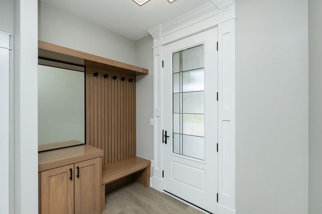 16412 N Valley Drive, Urbandale, IA 50111