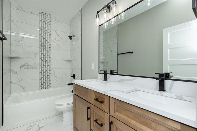 16412 N Valley Drive, Urbandale, IA 50111