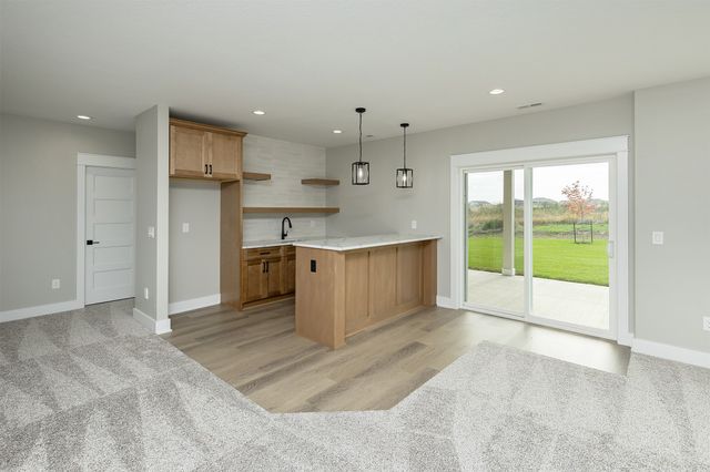 16412 N Valley Drive, Urbandale, IA 50111