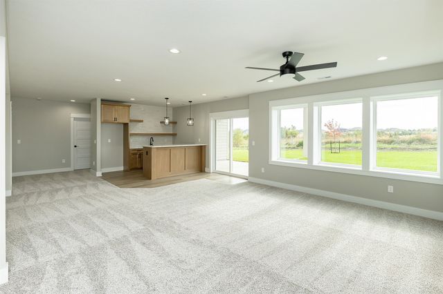 16412 N Valley Drive, Urbandale, IA 50111