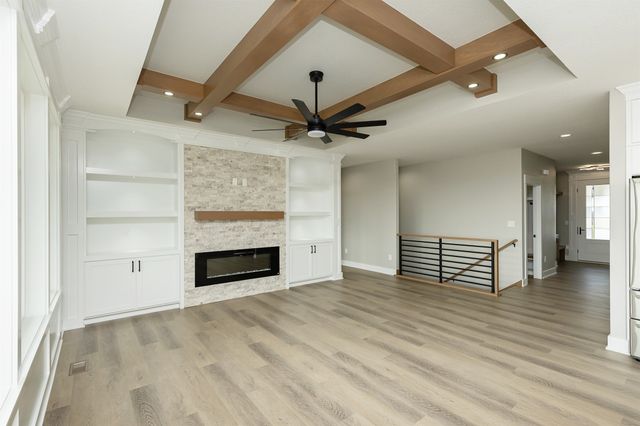 16412 N Valley Drive, Urbandale, IA 50111