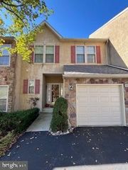12 DUNKIRK CT, Eagleville, PA 19403