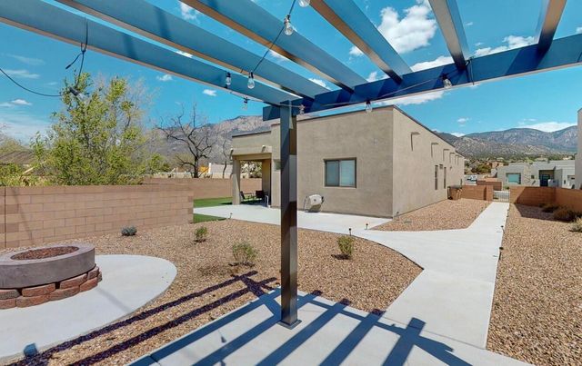 819 Horned Owl Drive NE, Albuquerque, NM 87122