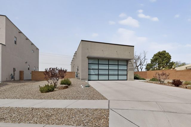 819 Horned Owl Drive NE, Albuquerque, NM 87122