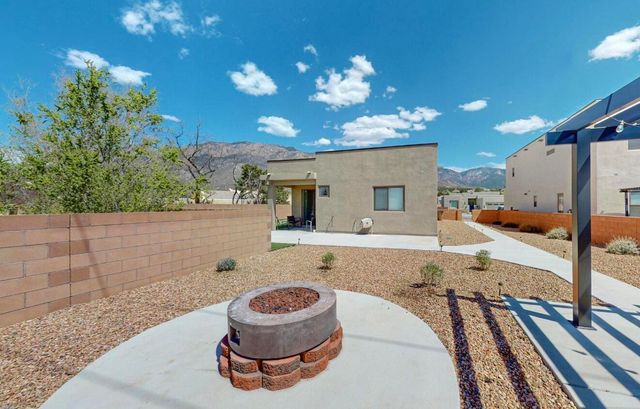 819 Horned Owl Drive NE, Albuquerque, NM 87122