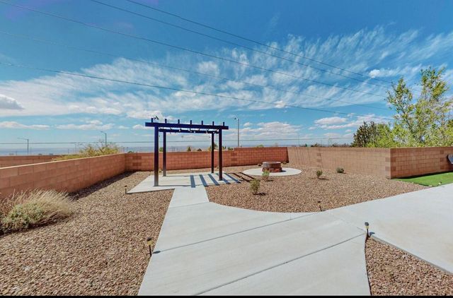 819 Horned Owl Drive NE, Albuquerque, NM 87122