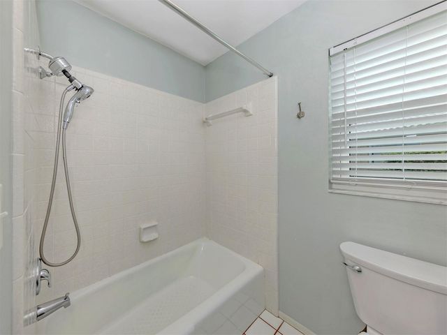 1053 DERIAN PLACE, Nokomis, FL 34275