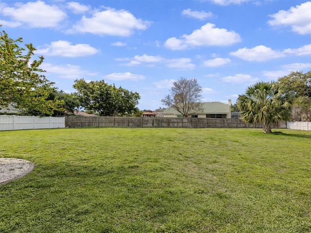 1053 DERIAN PLACE, Nokomis, FL 34275