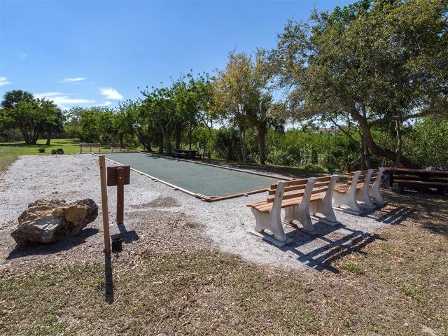 1053 DERIAN PLACE, Nokomis, FL 34275