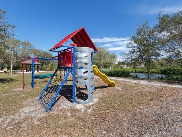 1053 DERIAN PLACE, Nokomis, FL 34275