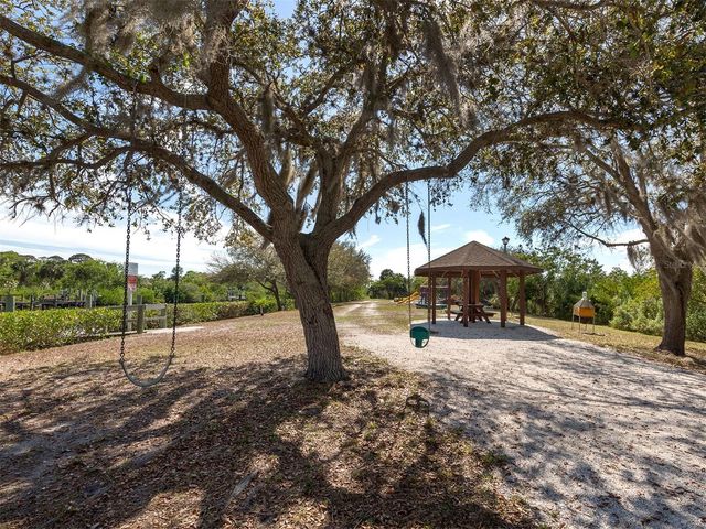 1053 DERIAN PLACE, Nokomis, FL 34275