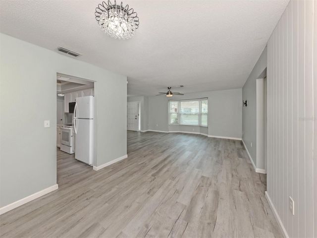 1053 DERIAN PLACE, Nokomis, FL 34275