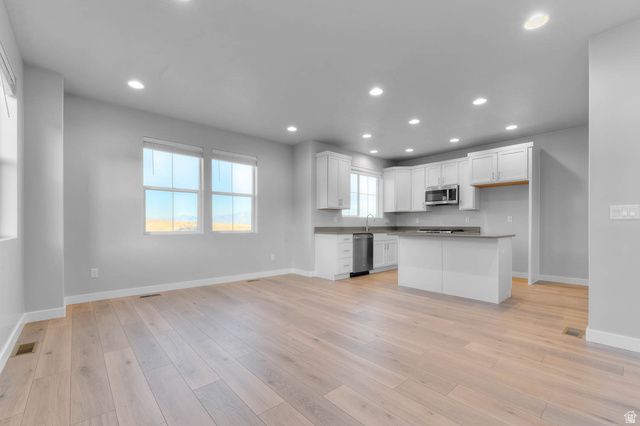 7038 W HIDDEN WAY, West Jordan, UT 84081