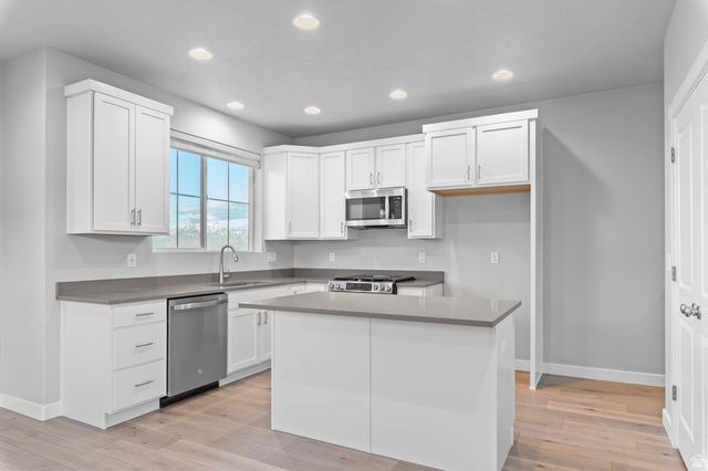 7038 W HIDDEN WAY, West Jordan, UT 84081